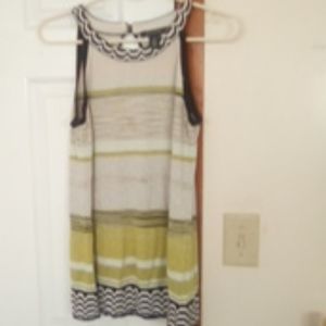 White House Black Market Sleveless Shirt Medium